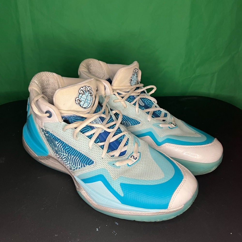 Men's Performance Basketball Shoes - Light Blue/White